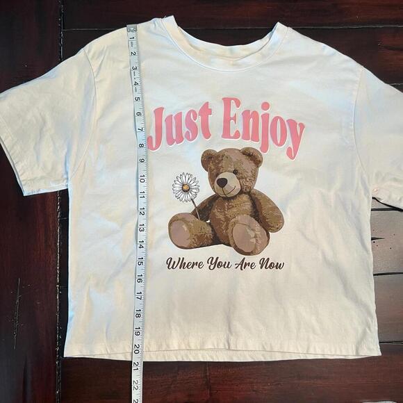 Women's Short Sleeve "Just Enjoy Where You Are" Boxy Graphic T Shirt  with Bear - Picture 5 of 6